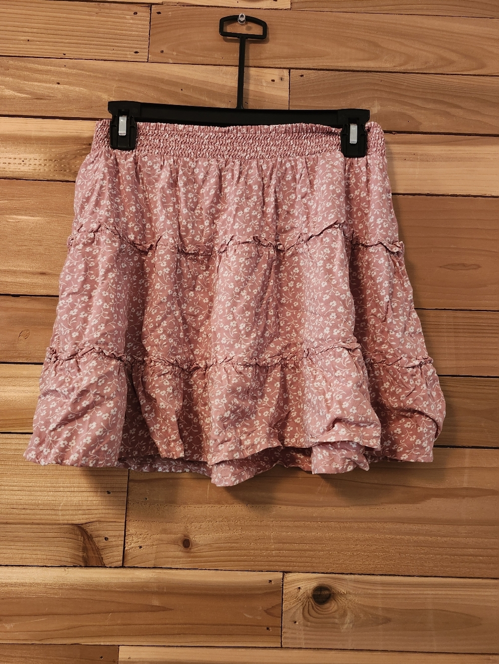 Hollister Dusty Pink Floral Ruffle Mini Skirt